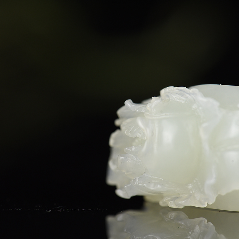 新疆籽料和田白玉花开富贵扳指-红掌柜