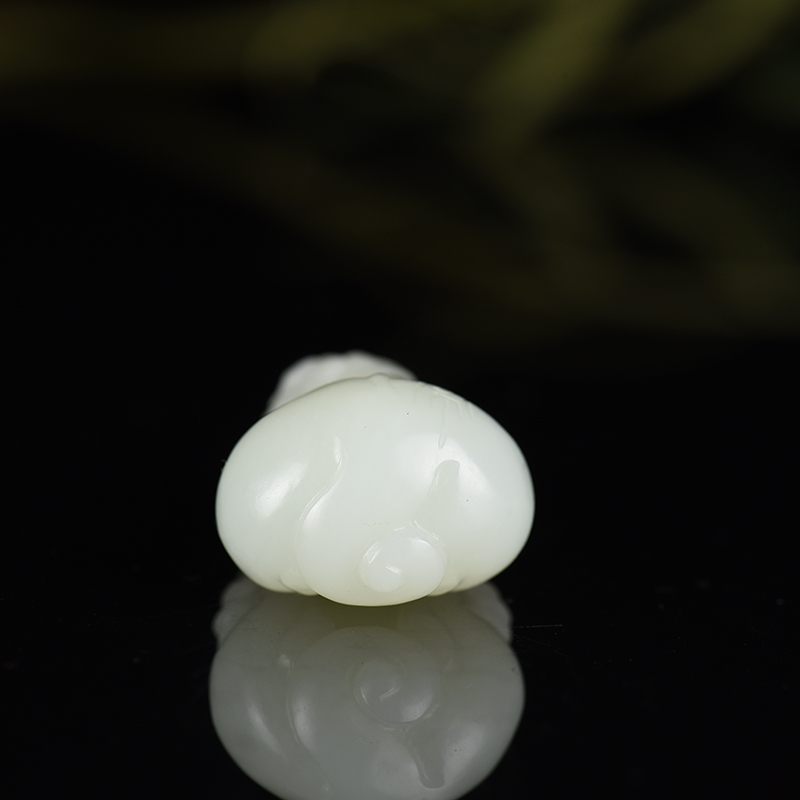 新疆天然籽料和田白玉吊坠-红掌柜