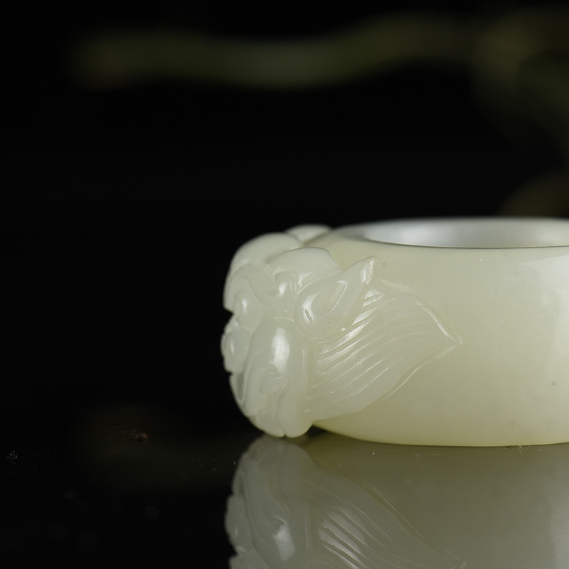 新疆山料和田白玉貔貅守护扳指-红掌柜