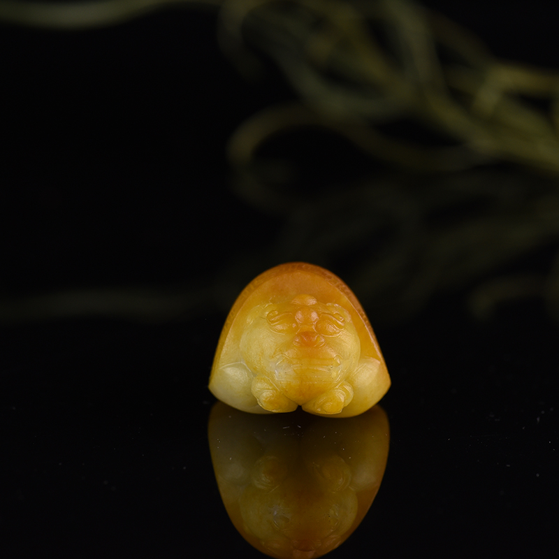 新疆天然籽料和田荣归吊坠-红掌柜