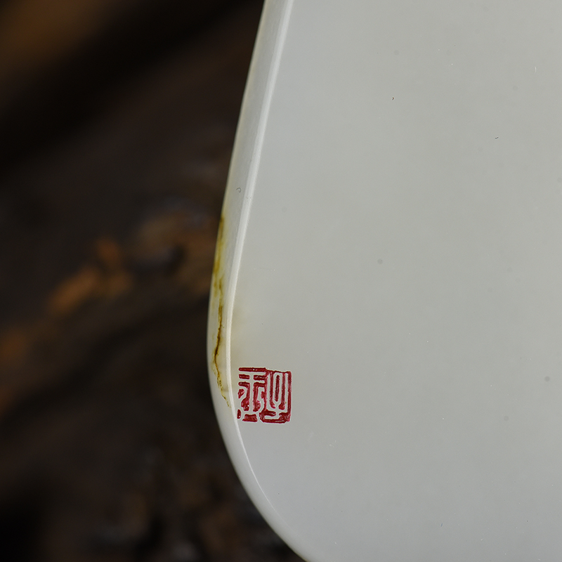 和田玉一品青莲吊坠-红掌柜