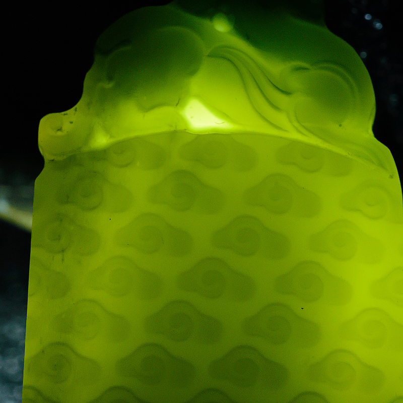 和田青玉吊坠-红掌柜