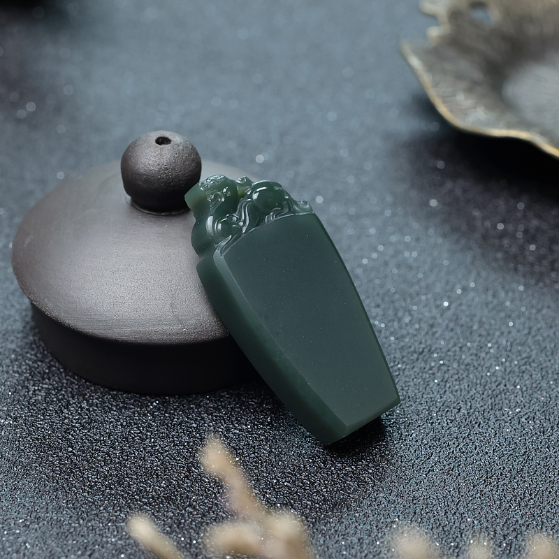 山料和田青玉吊坠-红掌柜