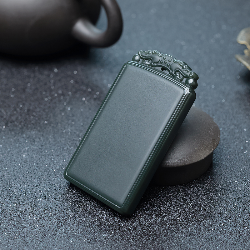 和田青玉平安无事牌吊坠-红掌柜