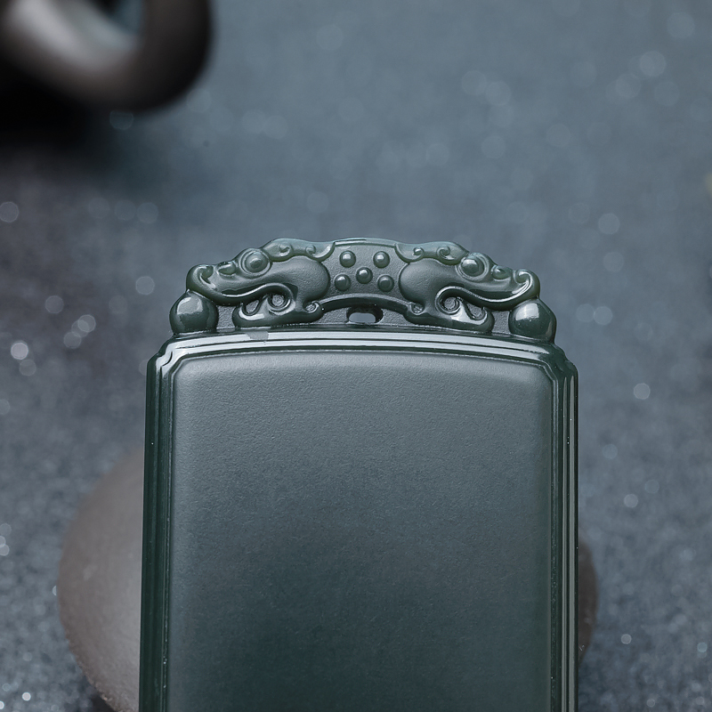 和田青玉平安无事牌-红掌柜