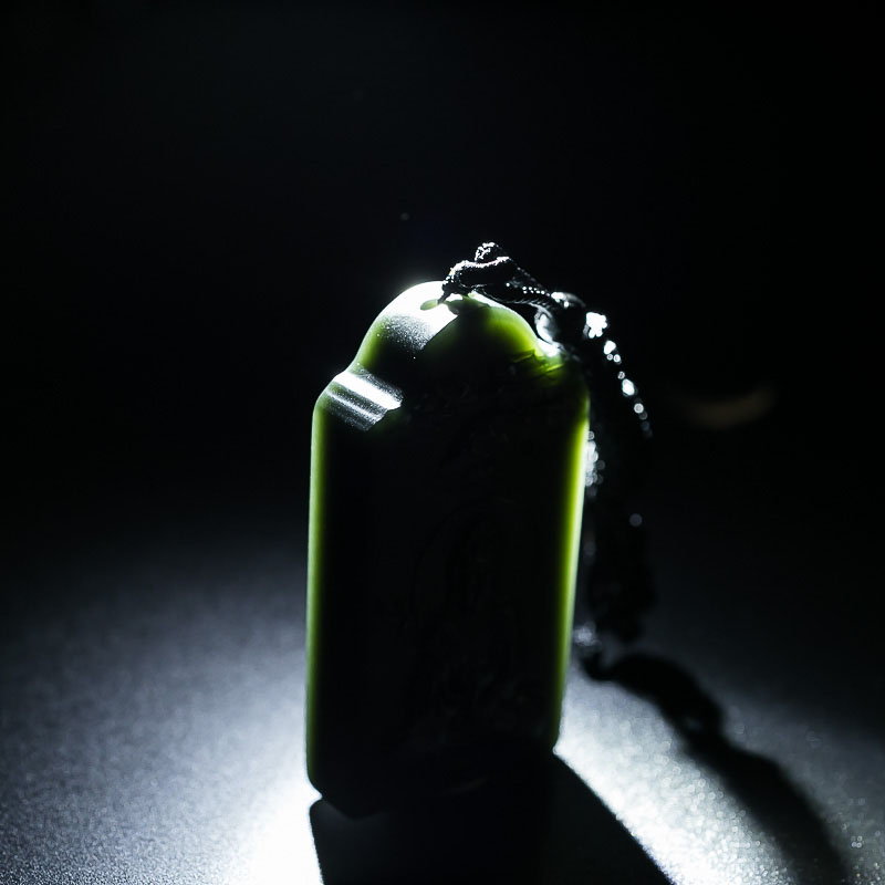 青海天然山料和田玉观音吊坠-红掌柜