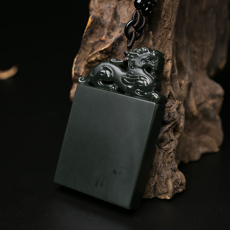 天然山料和田青玉貔貅吊坠-红掌柜