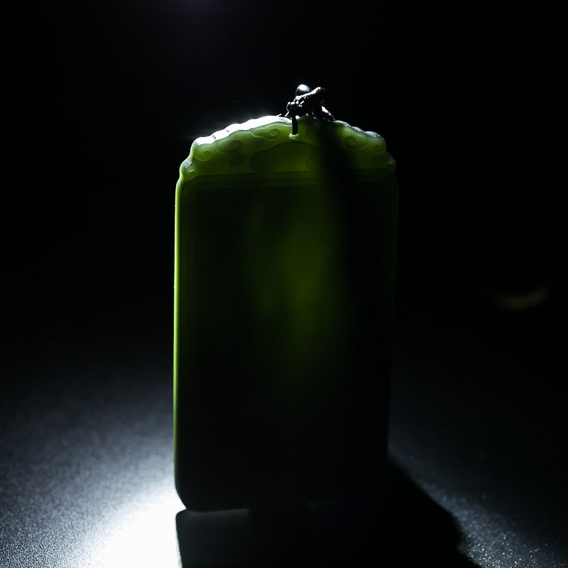 和田青玉平安无事牌吊坠-红掌柜