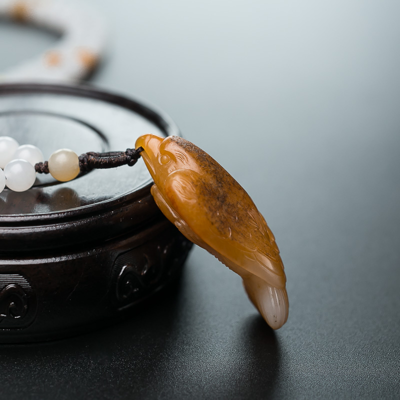 新疆籽料俏色和田玉抓住机遇项链-红掌柜