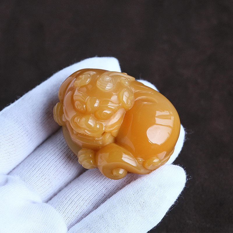 缅甸黄龙玉瑞兽挂坠-红掌柜