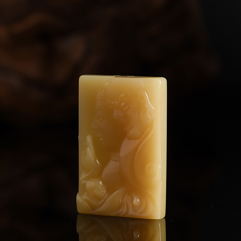 鸡油黄黄龙玉一念之间吊坠-红掌柜