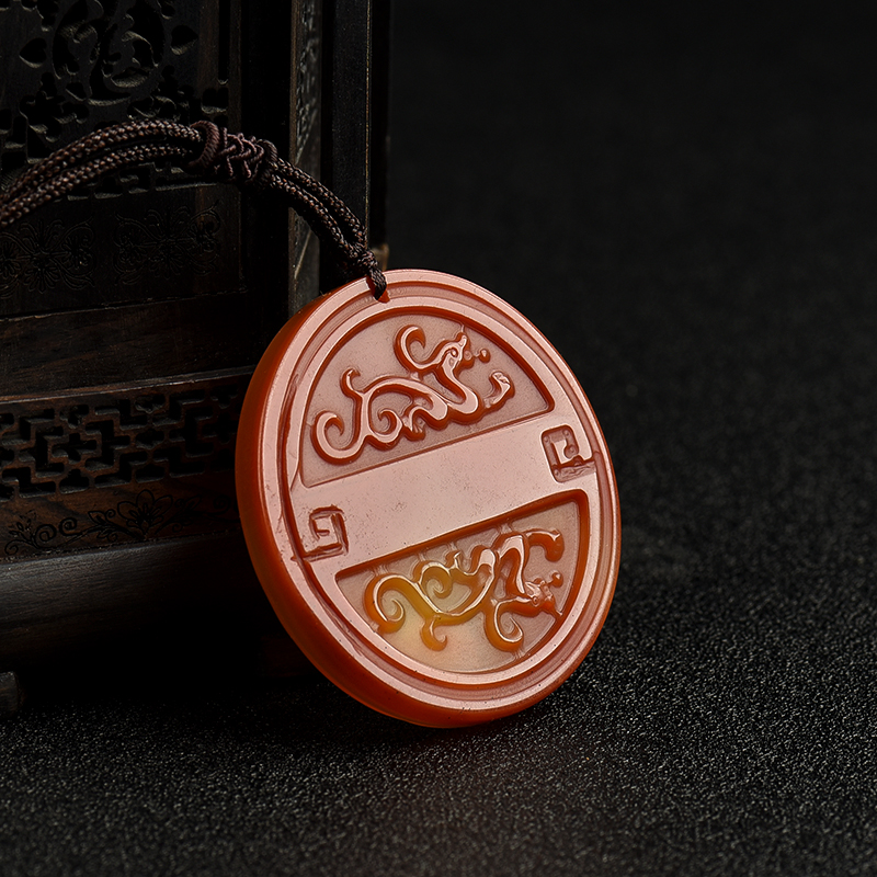 天然俏色黄龙玉仿古龙牌吊坠-红掌柜