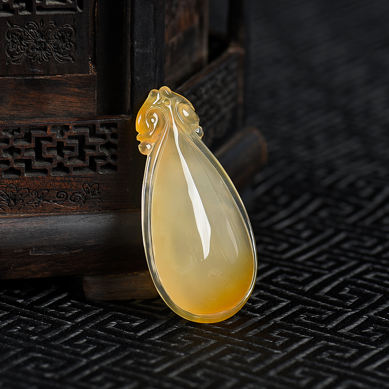 山料俏色黄龙玉福贝吊坠-红掌柜