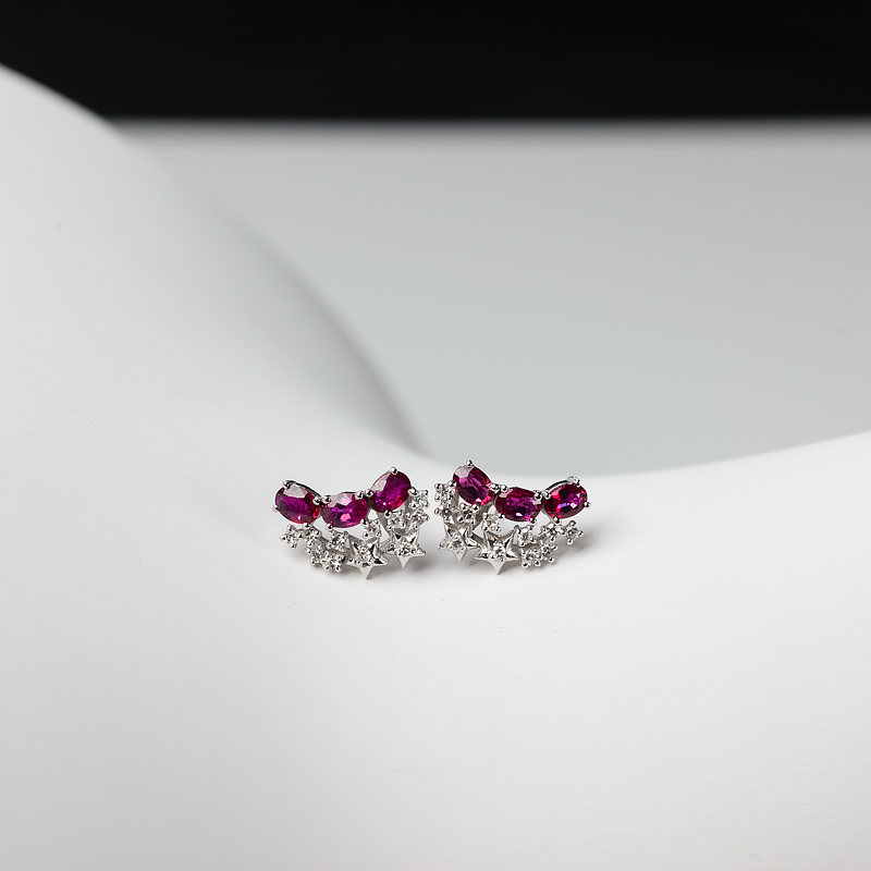 18K金镶钻缅甸天然红宝石耳钉-红掌柜