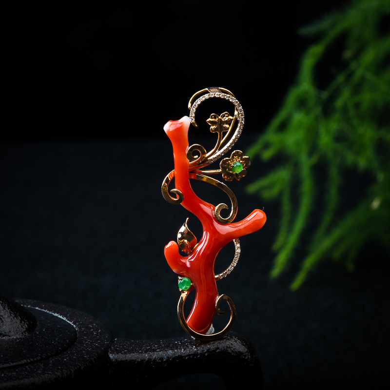 18K阿卡正红珊瑚原枝吊坠-红掌柜