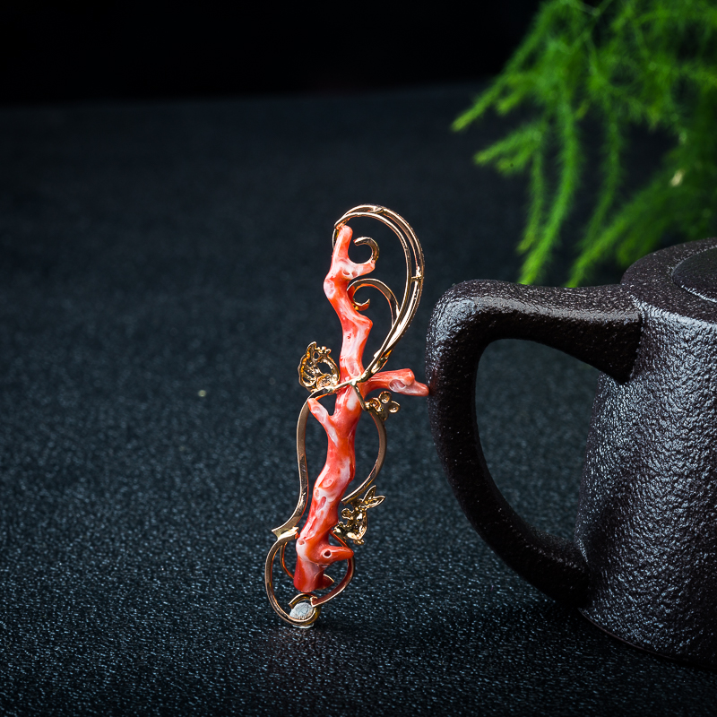 18K天然台湾正红珊瑚原枝吊坠-红掌柜
