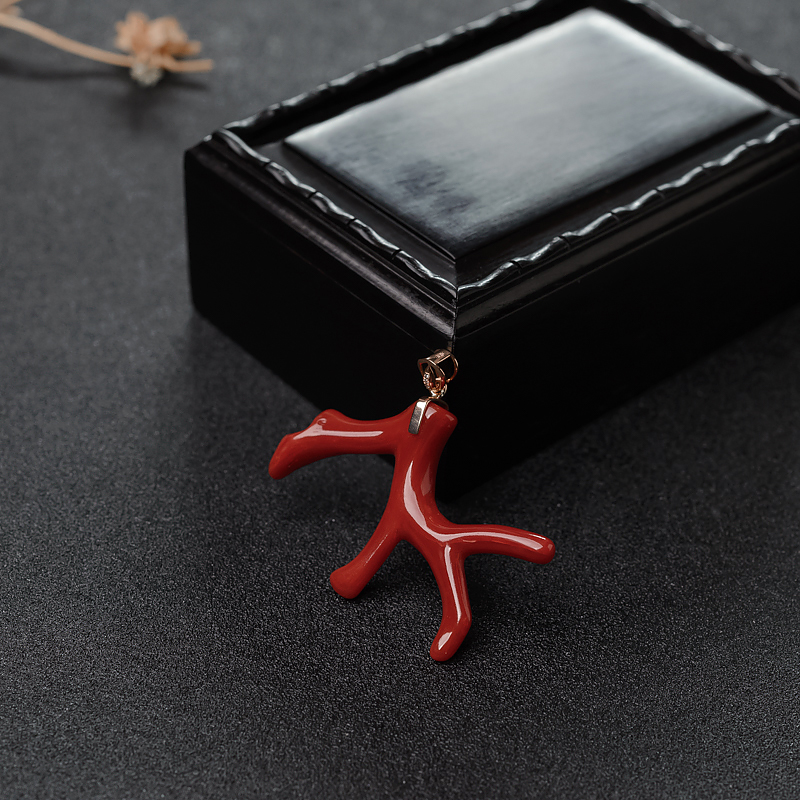 金镶钻沙丁正红珊瑚吊坠-红掌柜