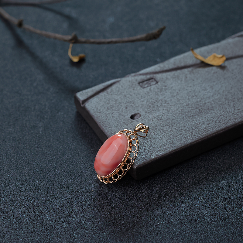 金镶钻深水粉色珊瑚吊坠-红掌柜