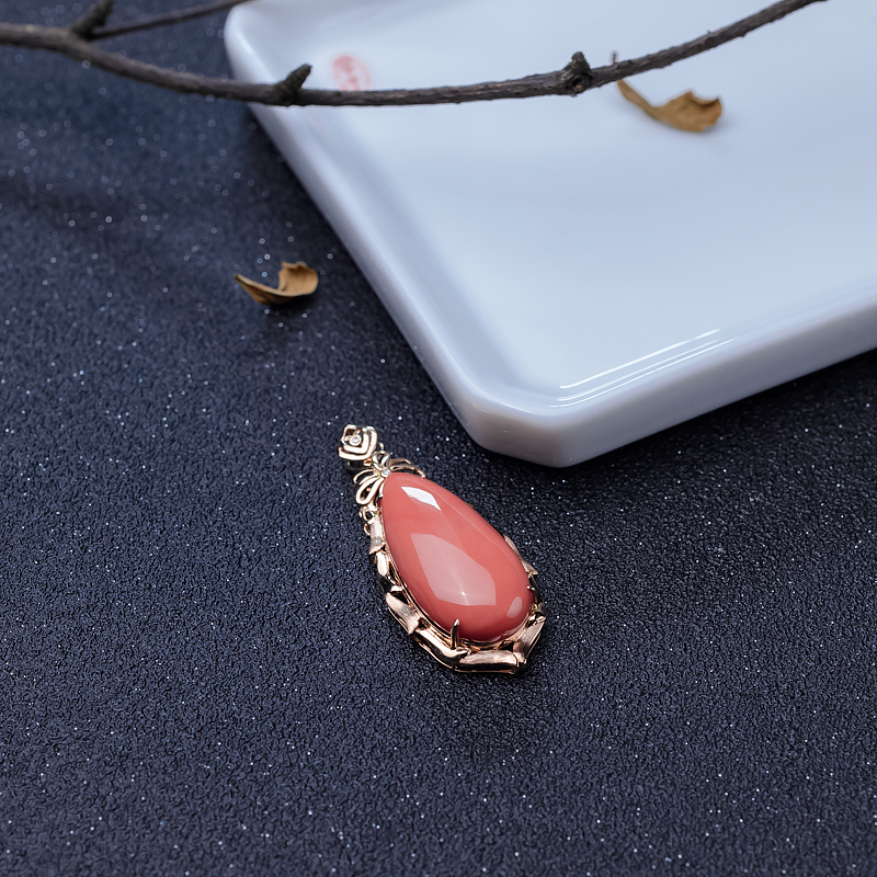 MOMO珊瑚水滴吊坠-红掌柜