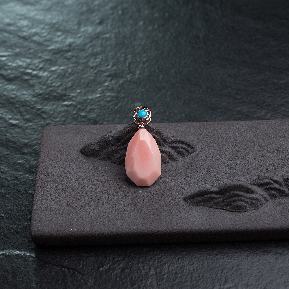 18K金镶深水粉红珊瑚吊坠-红掌柜