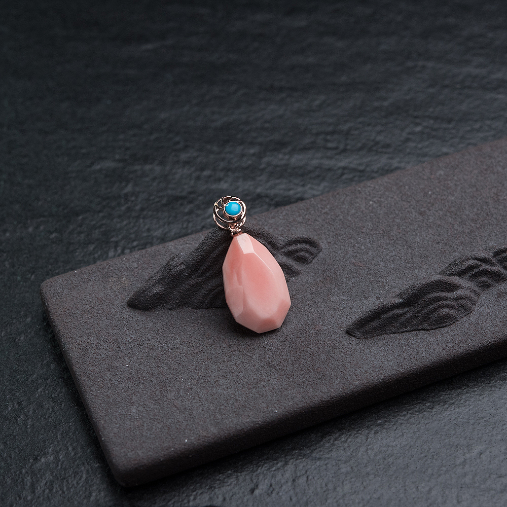 金镶深水粉红珊瑚吊坠-红掌柜