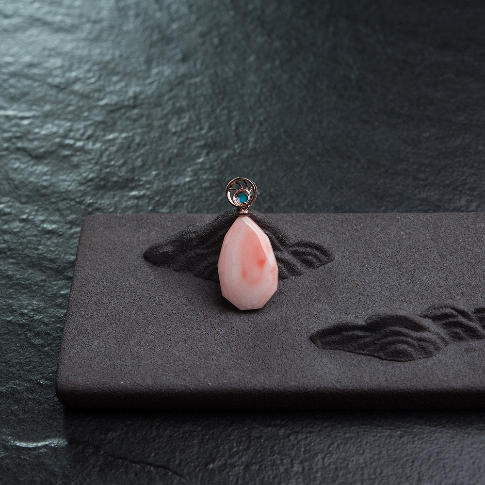 深水粉红珊瑚吊坠-红掌柜