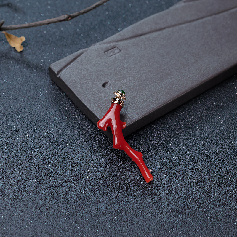18K金镶阿卡正红珊瑚吊坠-红掌柜