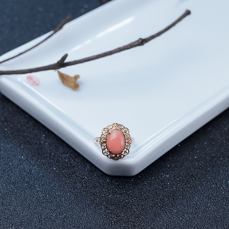 18K金镶钻深水粉红珊瑚戒指-红掌柜