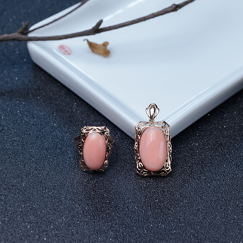 18K金镶深水粉红珊瑚戒指-红掌柜