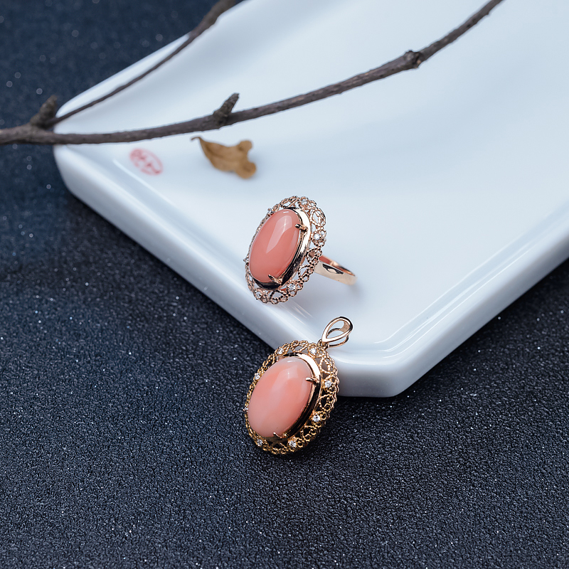 金镶钻深水粉红珊瑚吊坠-红掌柜