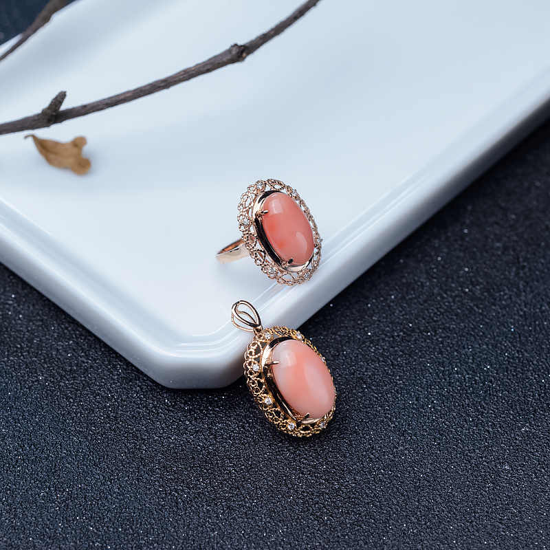 深水粉红珊瑚吊坠-红掌柜