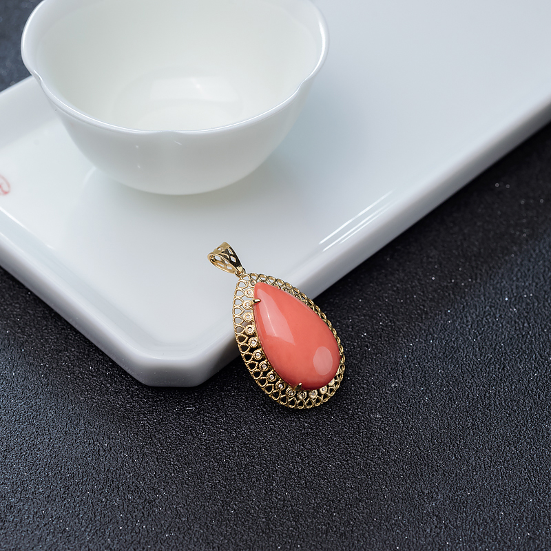 MOMO橘色珊瑚水滴吊坠-红掌柜