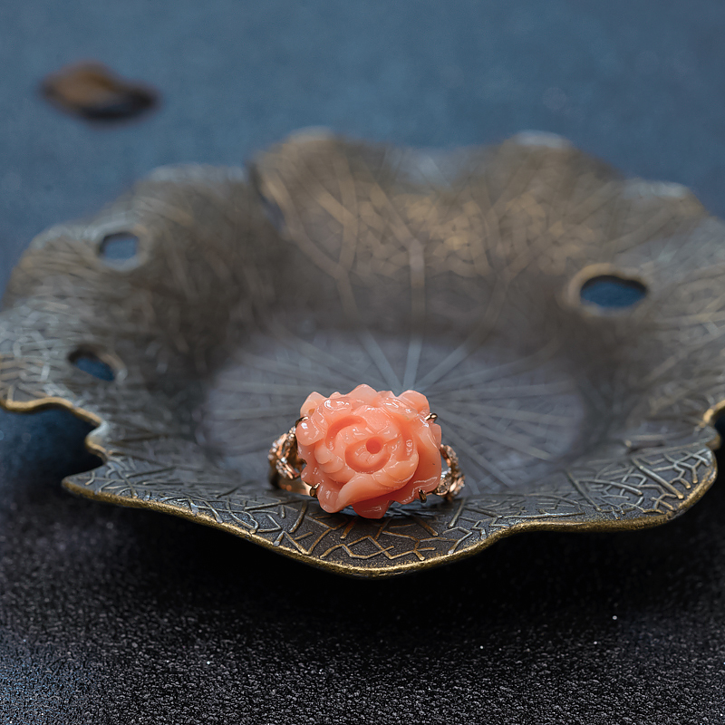 18K金镶钻台湾天然深水珊瑚花戒指-红掌柜