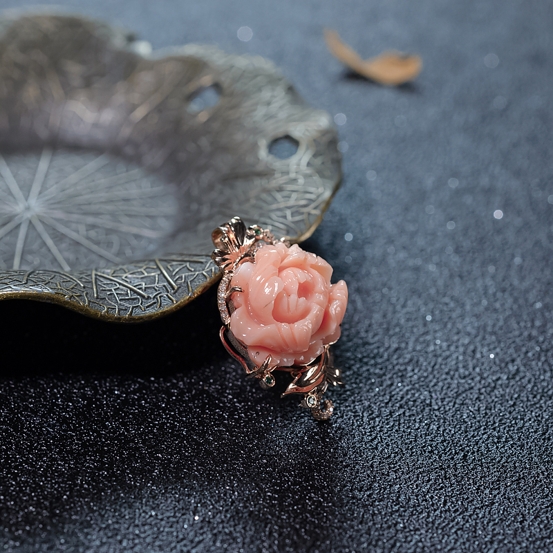 18K金镶钻天然深水珊瑚花吊坠-红掌柜