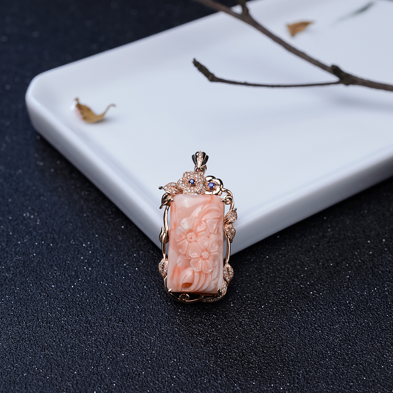 18K金镶钻深水粉色珊瑚吊坠-红掌柜