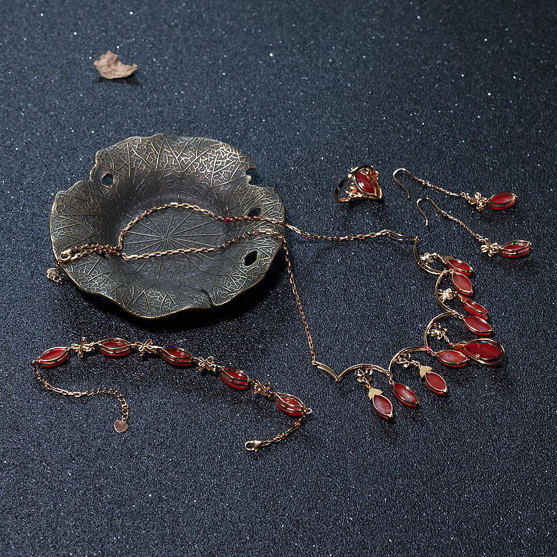 18K阿卡珊瑚戒指-红掌柜