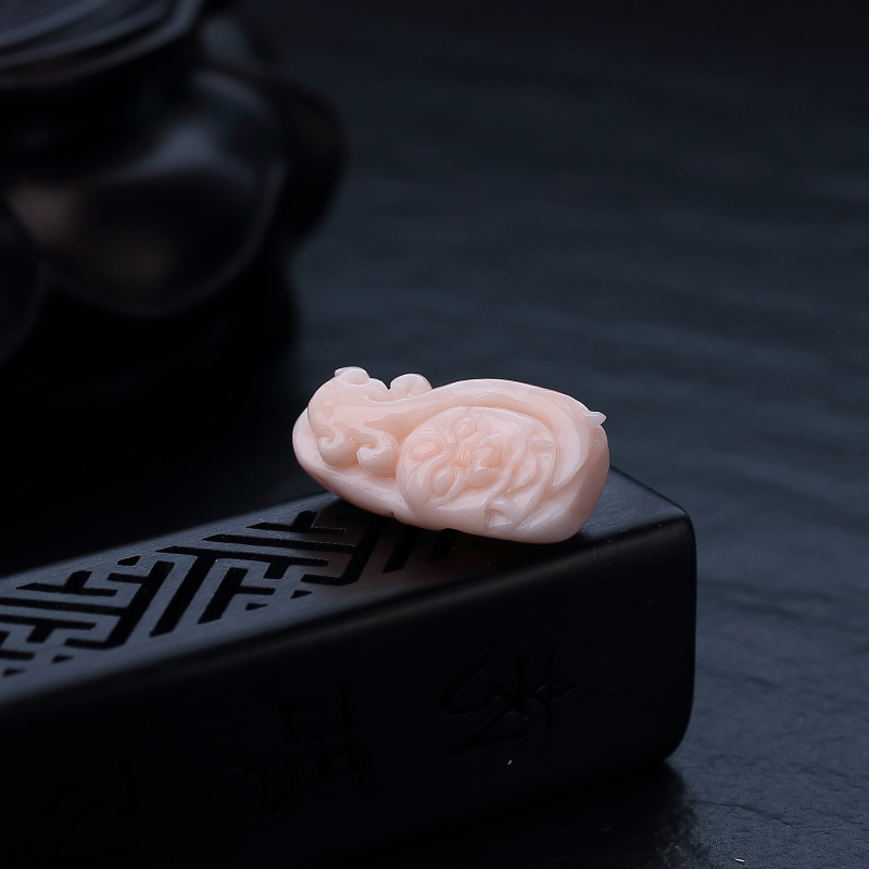 台湾天然深水粉色珊瑚吊坠-红掌柜