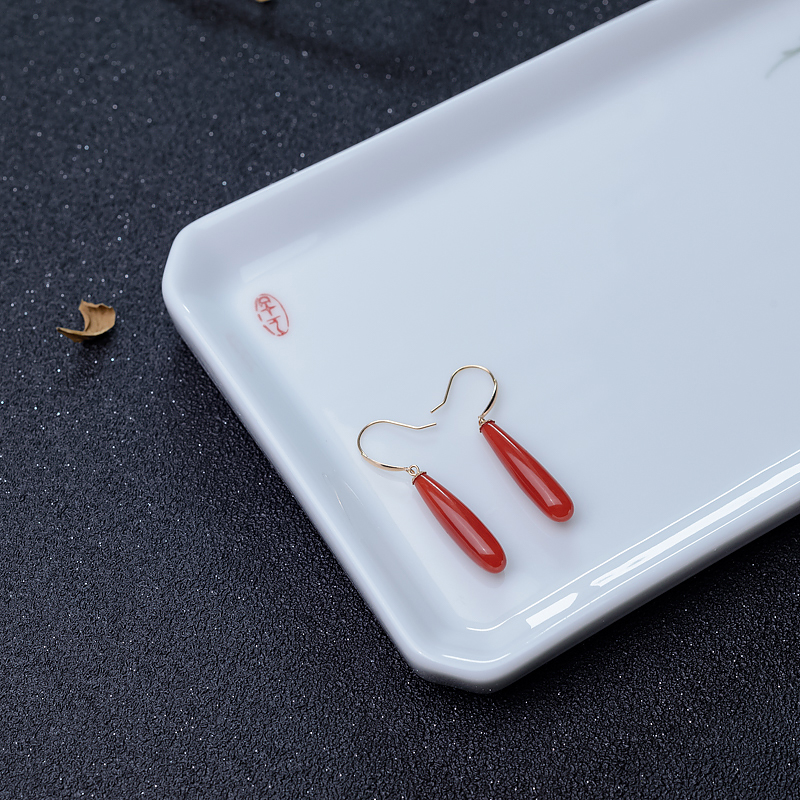 18K金镶沙丁朱红珊瑚水滴耳坠-红掌柜