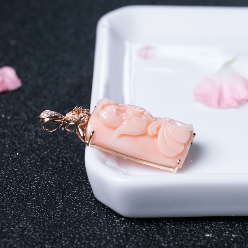 18K金镶钻天然MISU珊瑚吊坠-红掌柜