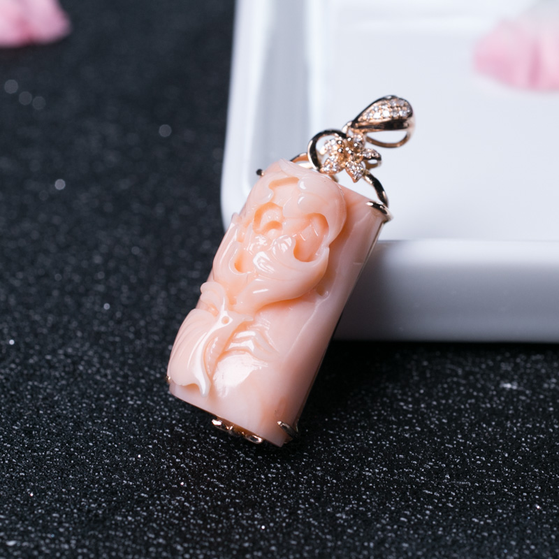 18K金镶钻台湾天然珊瑚吊坠-红掌柜