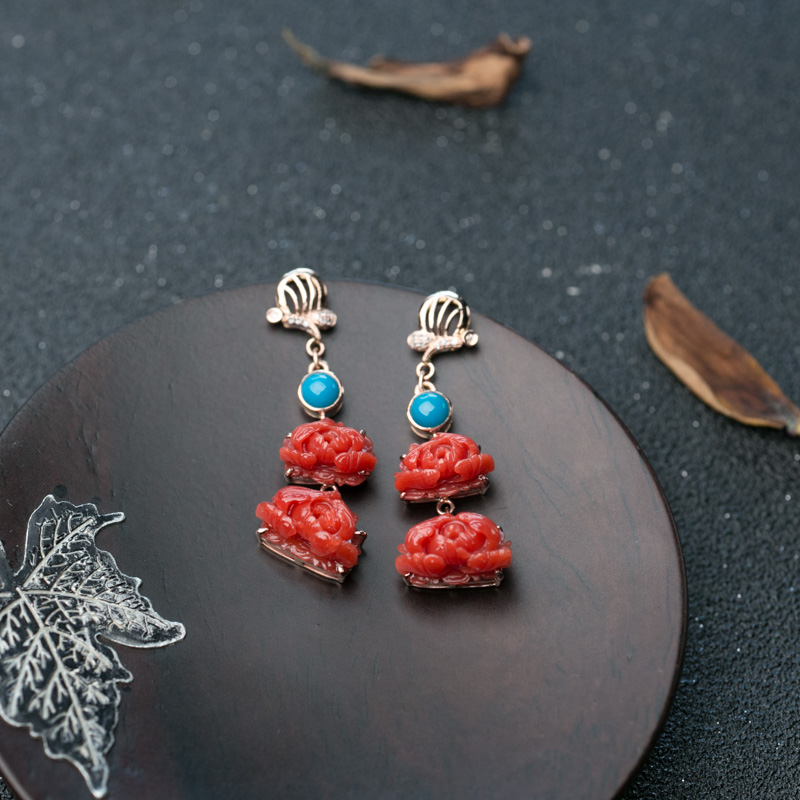 18K金镶钻沙丁珊瑚牡丹花耳坠-红掌柜