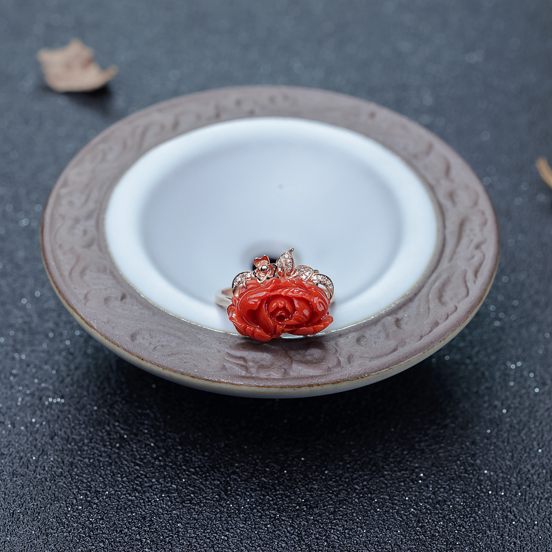 18K沙丁珊瑚牡丹花戒指-红掌柜