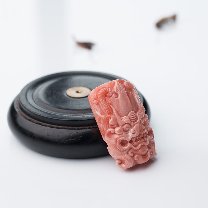 天然珊瑚仿古兽吊坠-红掌柜