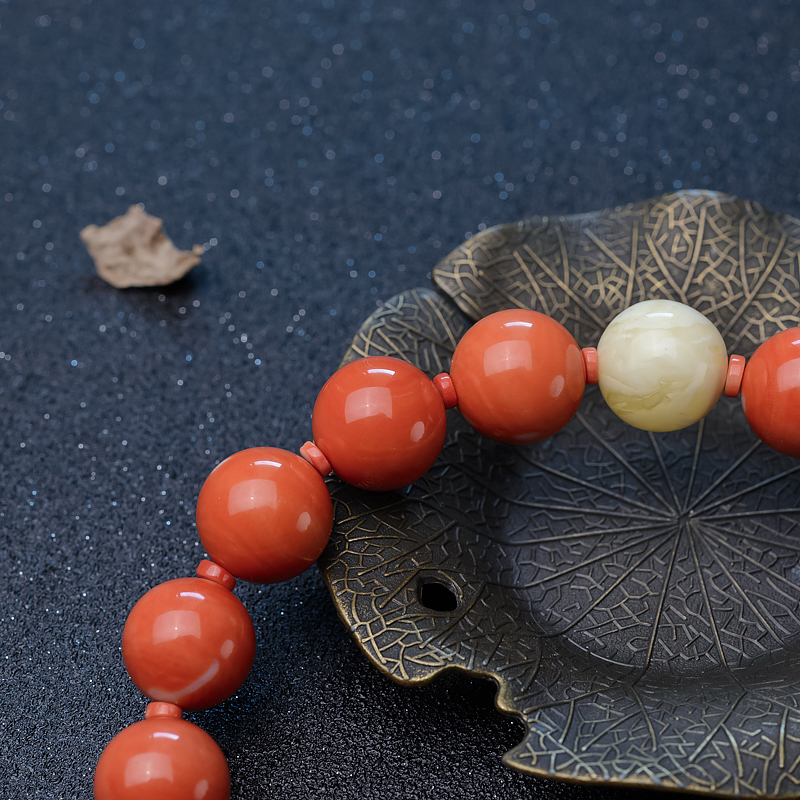 台湾天然MOMO珊瑚手持-红掌柜