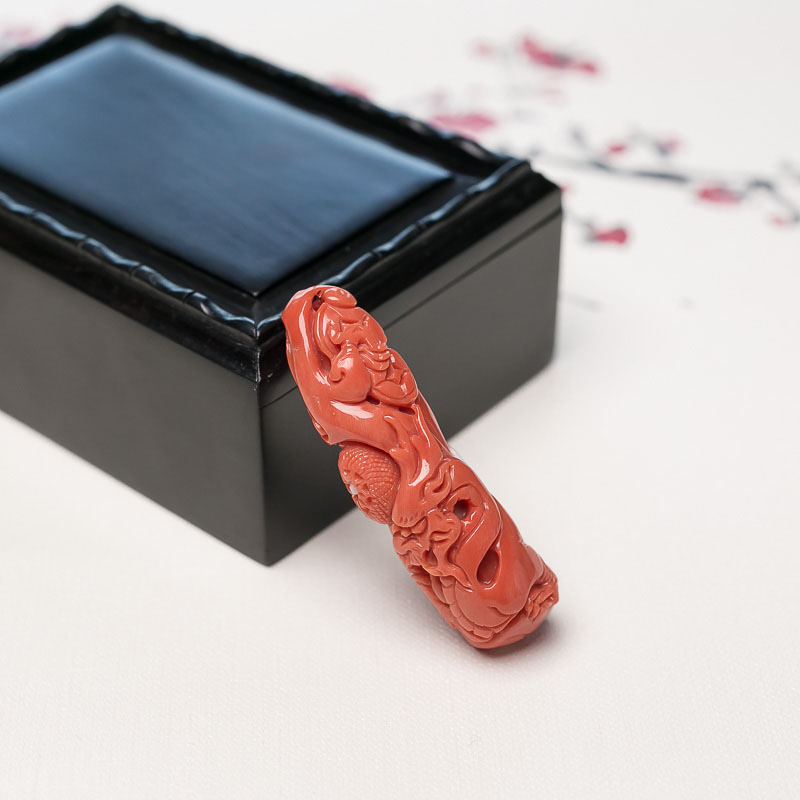 MOMO珊瑚草龙挂坠-红掌柜