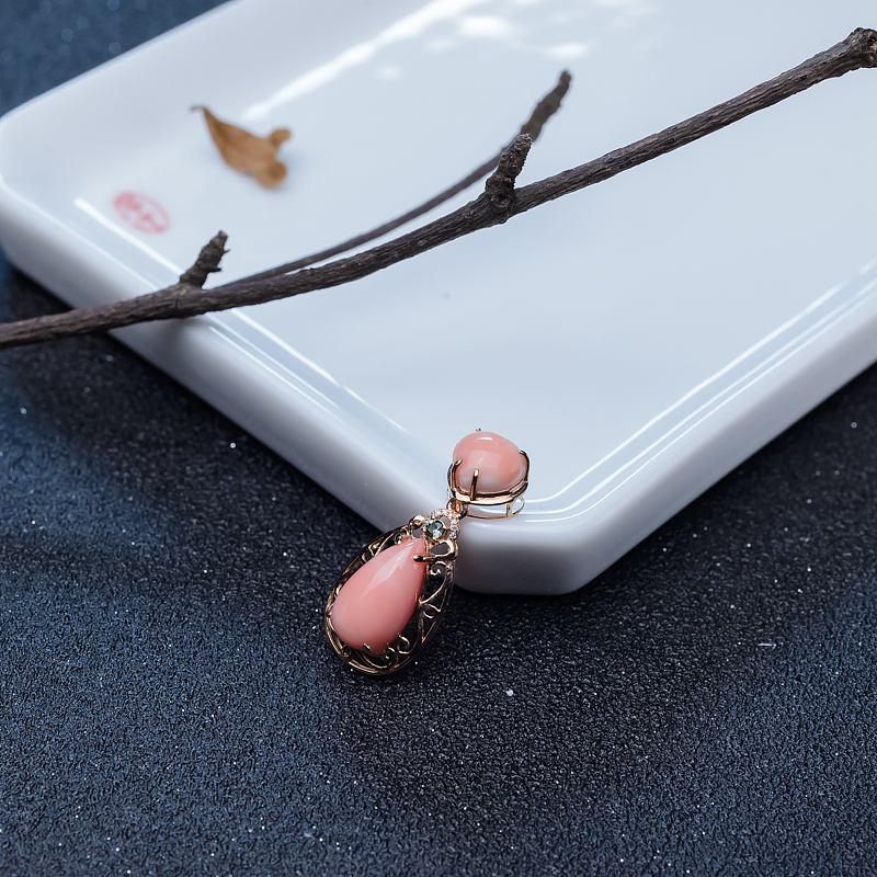 金镶钻深水粉红珊瑚吊坠-红掌柜