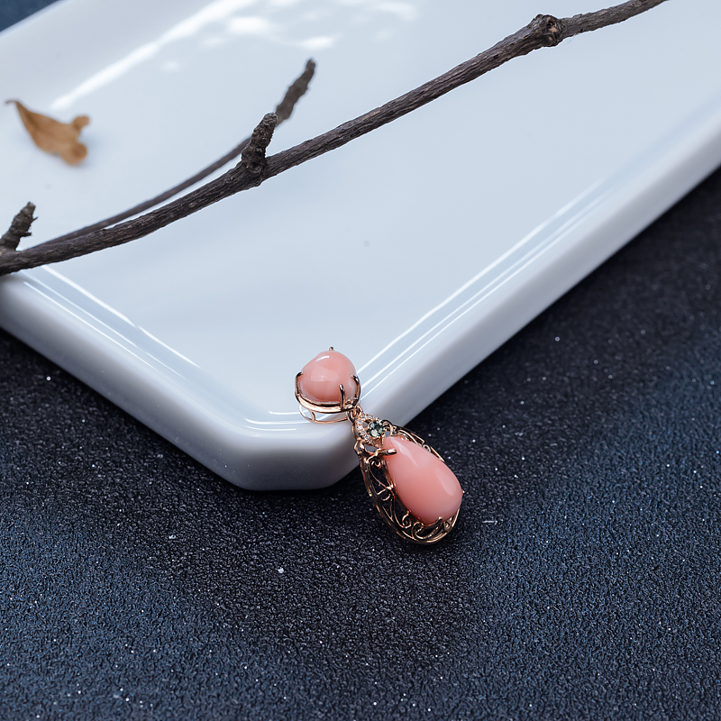 18K深水粉红珊瑚吊坠-红掌柜