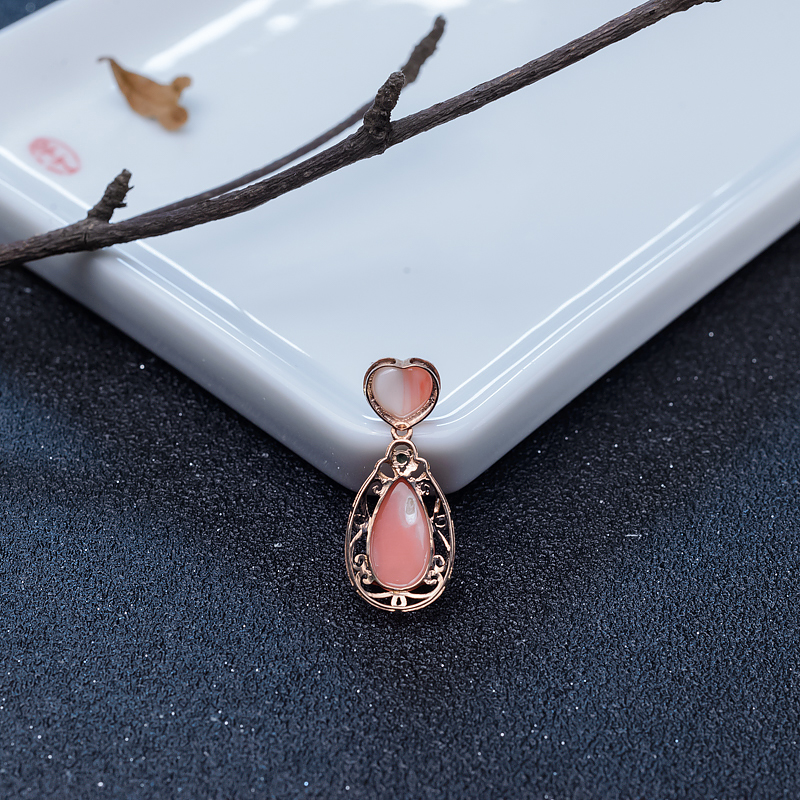 深水粉红珊瑚吊坠-红掌柜