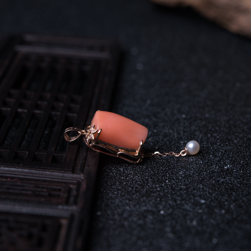 18K珊瑚吊坠-红掌柜