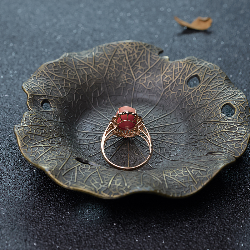 18K金镶钻珊瑚戒指-红掌柜